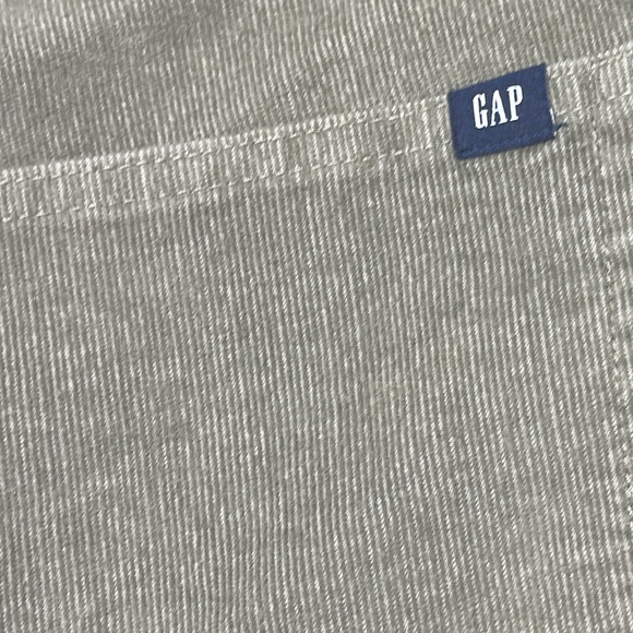 Gap size 16 sage green soft corduroy perfect length shorts - Picture 4 of 5